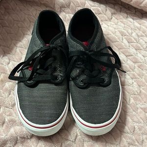Boy’s Youth Vans Size 5.5
